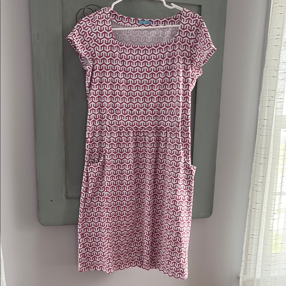 Stylish Red and White Patterned Dress